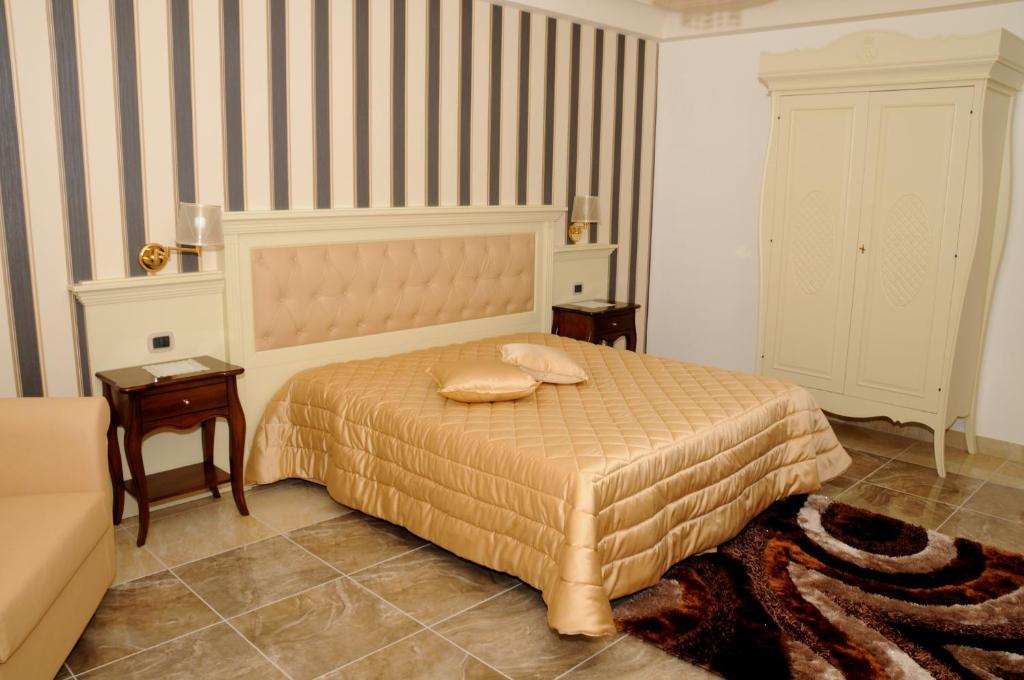 Regina Di Saba - Hotel Villa Per Ricevimenti Grottaminarda Pokoj fotografie