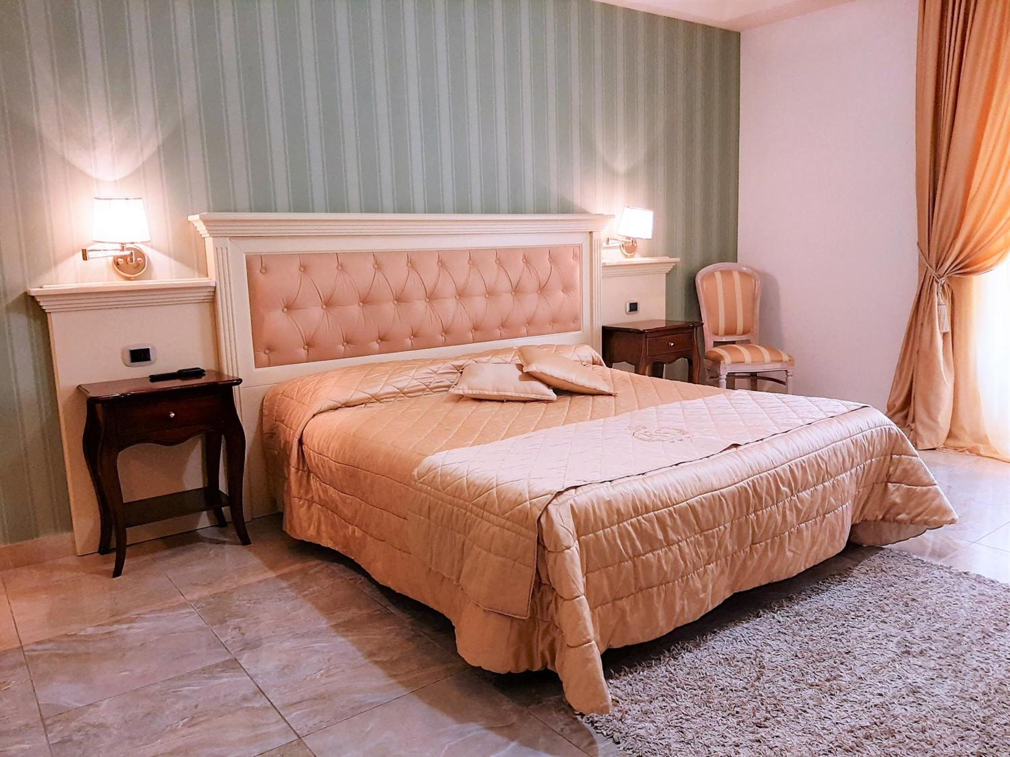 Regina Di Saba - Hotel Villa Per Ricevimenti Grottaminarda Exteriér fotografie